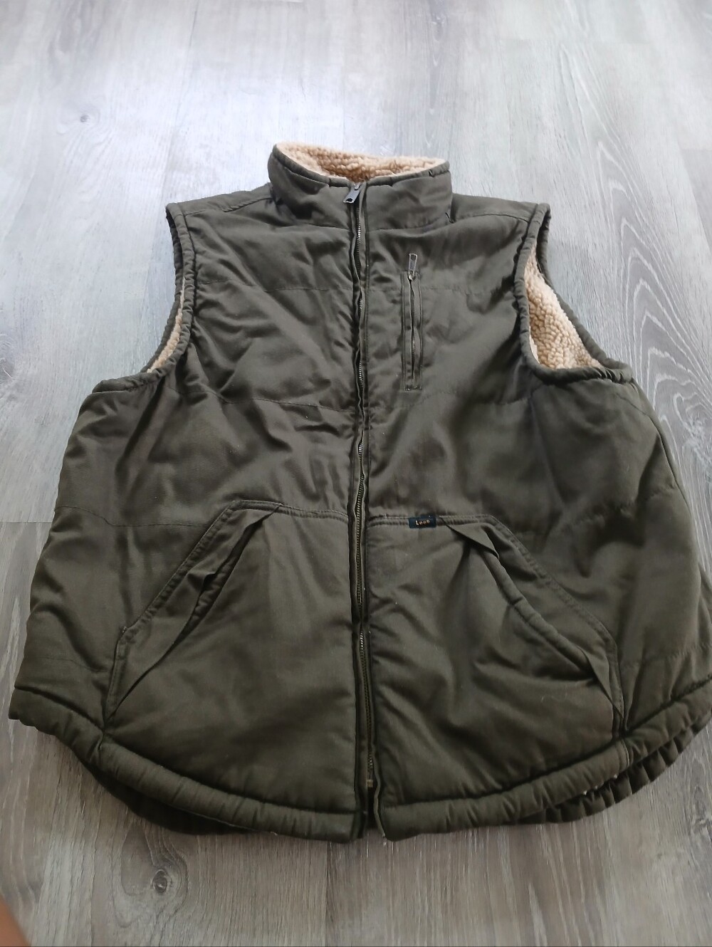 Men's Lee Olive Green Quilted Sherpa-Lined Vest